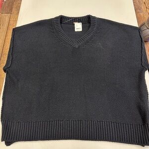 Free People thick black sweater Size Small - runs large - NWT